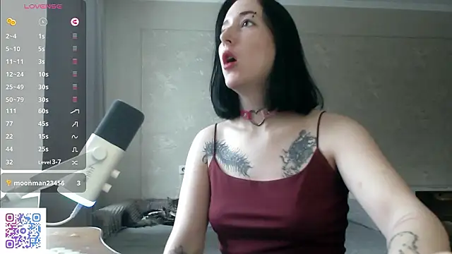 XXX chat uživo modela adell_berry