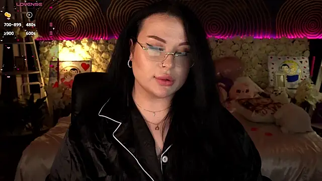 SerahMirabeli's Live XXX Chat