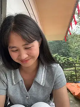 Chatroom XXX en direct de LittleSun_