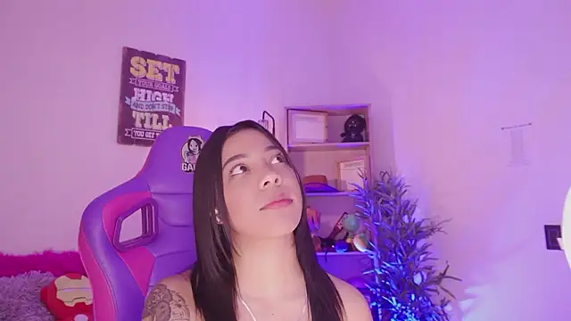 Онлайн чат XXX madelyn_rose_