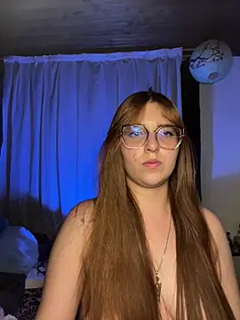 CoraVibes' Live XXX Chat