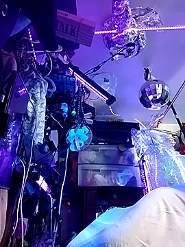 gurlnips' Webcam Show