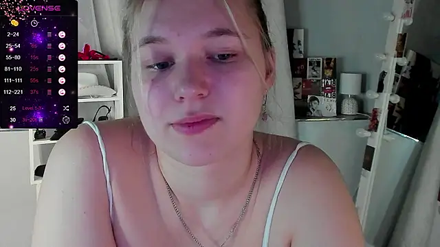 Rebecca_KellyのライブXXXチャット