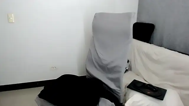 Laura-pervert – Live XXX-chat