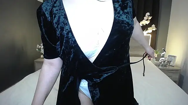 LiluGrants – Live XXX-chat