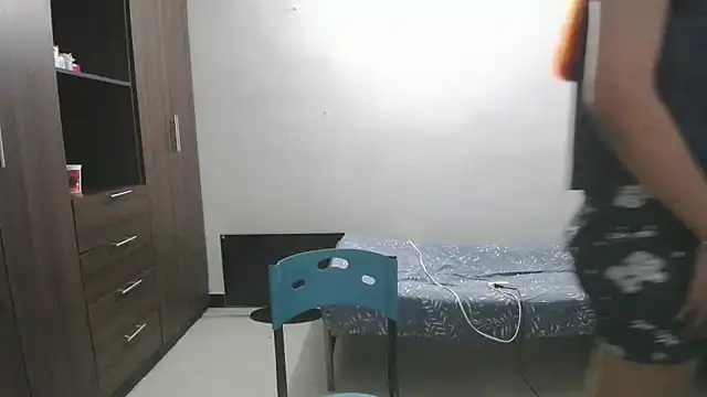 Mirage_Sertori élő XXX-chatje