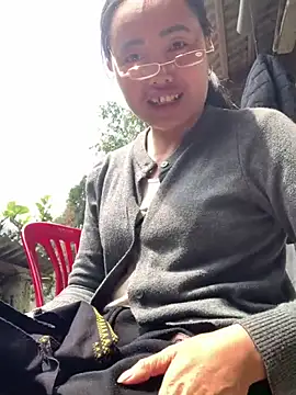 ten-girl-2k5 – Live XXX-chat