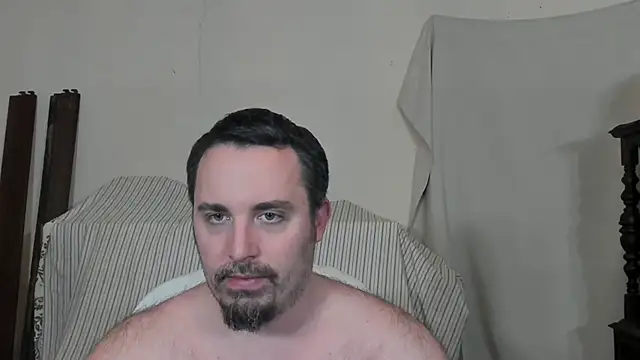 Metalstud élő XXX-chatje