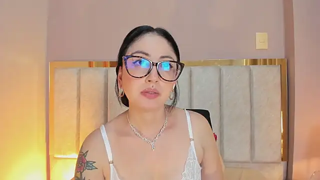 Emilywatsonnn Live XXX chat