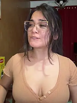 CamilaSofiia 现场XXX聊天