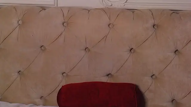 SarahLynz Adlı Modelin Canlı XXX Sohbeti