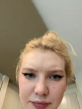 Chatroom XXX en direct de AmmyHot