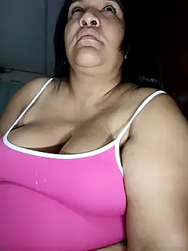 Chat +18 de Mia_Adell_11 ao vivo