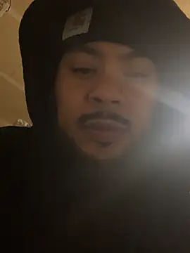 Bbrn69official Show in webcam