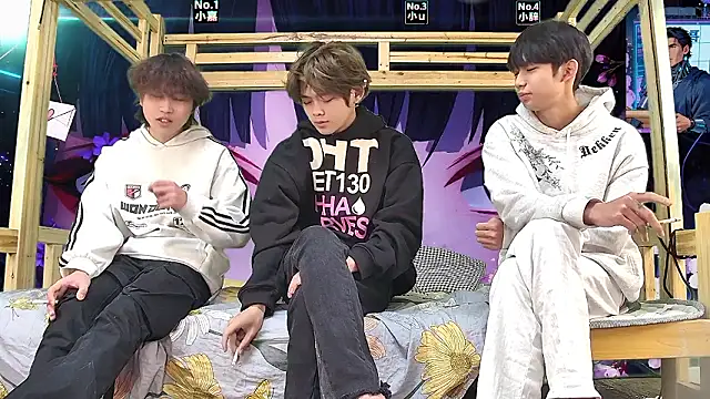 Chat XXX ao vivo de xiaohuangren01