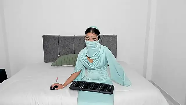 عرض ك ام Zahra_Bashir