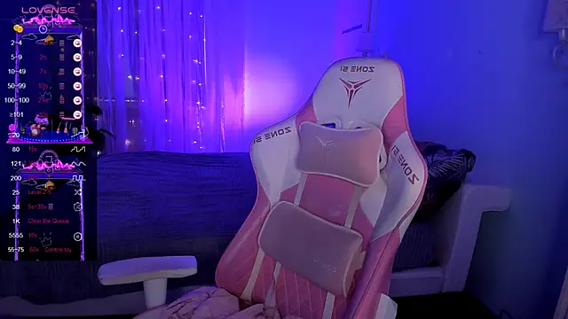 AnyaTaylor_のライブXXXチャット