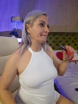 LadyTouch élő XXX-chatje