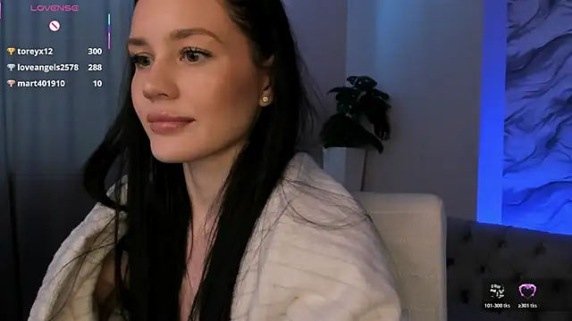 Aria_Mila Adlı Modelin Canlı XXX Sohbeti