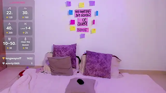 MiaYMolly 现场XXX聊天