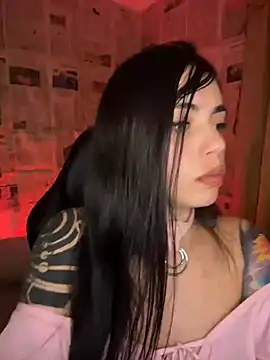 i_am_nina_ élő XXX-chatje