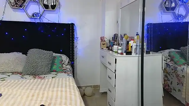 charlotte_077のライブXXXチャット