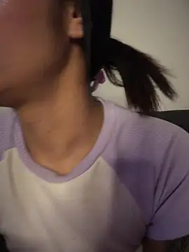 Isabella-Teen Chat XXX in diretta