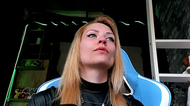 karo123421 Chat XXX live