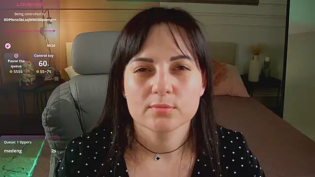 _SilkyShadow_ Live XXX-chat