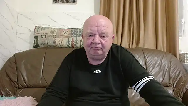 fullballs6 Webcam Show