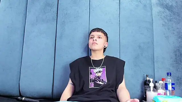 Megan_Thompson_ Live XXX-Chat