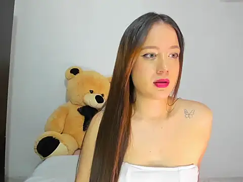 caro_gemm élő XXX-chatje