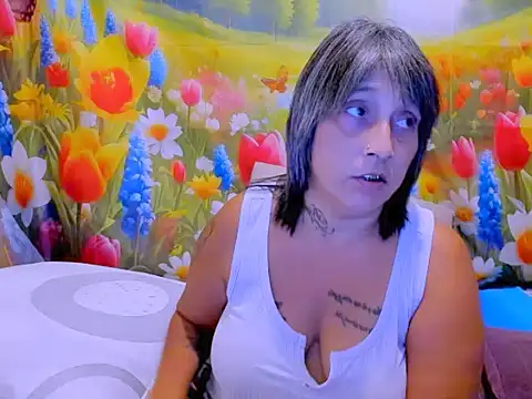 indianroxy live XXX chat