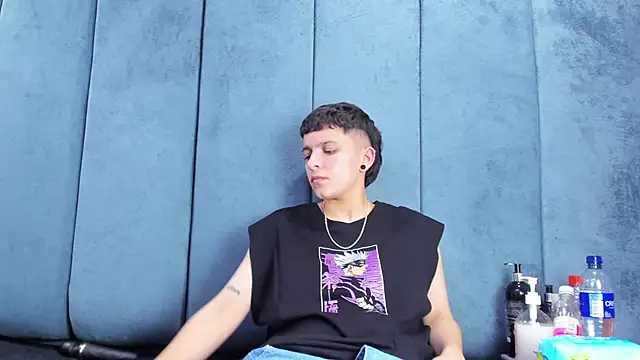 Megan_Thompson_ Adlı Modelin Canlı XXX Sohbeti