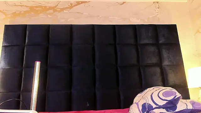 Chat +18 de loladupont ao vivo