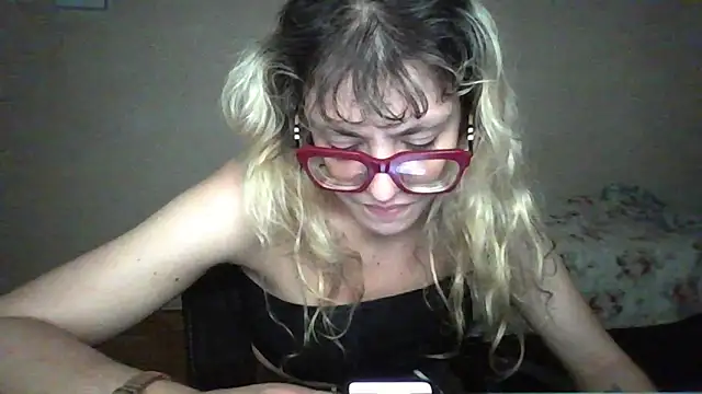 BlondieTami's Live XXX Chat