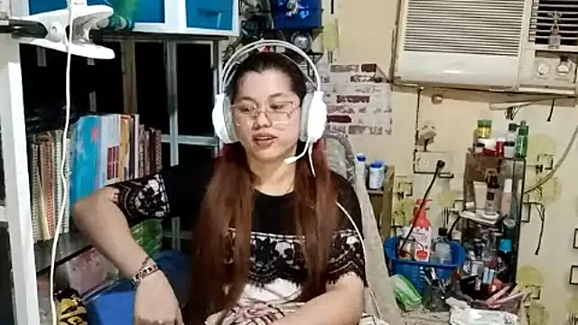 Chat +18 de TennieReichow ao vivo