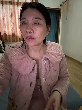 xiiuuff18 Chat XXX in diretta