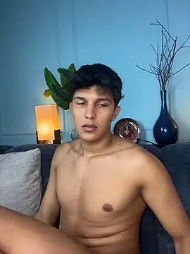 Leo_Savage_ 网络视讯表演