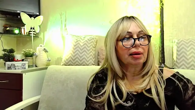 SusieNoreen: онлайн-секс-чат