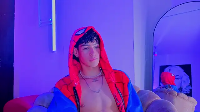 nova_salvatore: онлайн-секс-чат