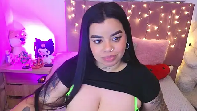 MiahJoness Live XXX-Chat