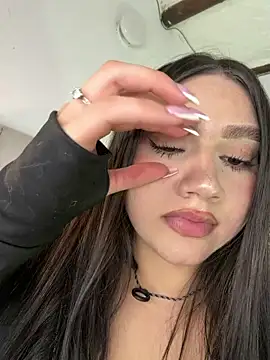 HilaryBlaze Chat XXX in diretta