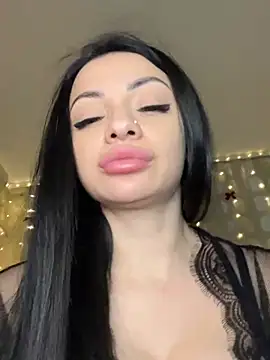 Layana_Ro Live XXX Chat