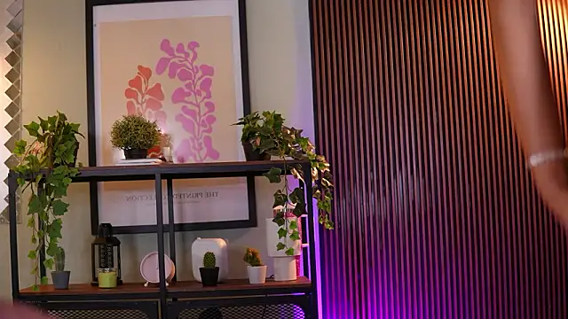 Czat XXX na żywo – RavennaDArcy