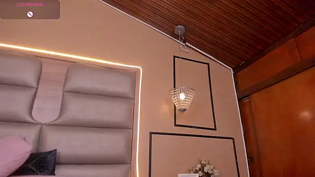 CAYLINCOLLINSn Live XXX chat