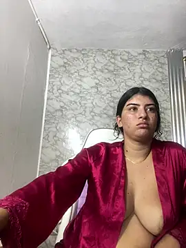 hello_kityy25 Adlı Modelin Canlı XXX Sohbeti