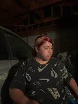 Chat +18 de 1n0nlythroat ao vivo