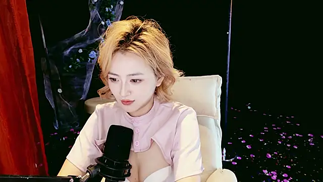 Chat XXX ao vivo de Lady-Mia777