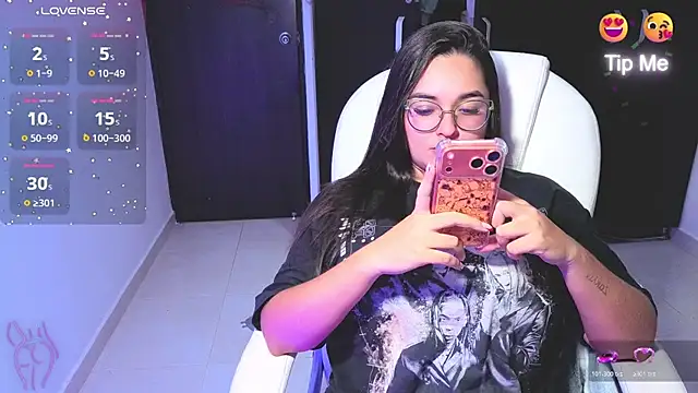 XXX chat uživo modela CelesteBrucee